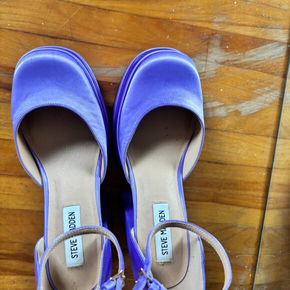 Steve Madden Platform Pumps - Picture 2 of 9